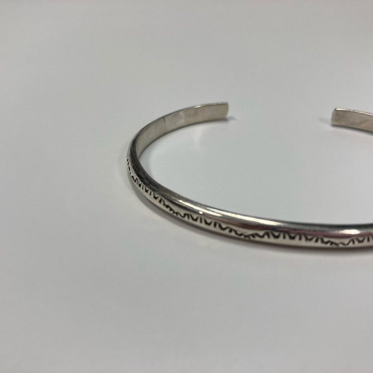 FIRST AMERICAN TRADERS / Sterling Silver Bangle CE