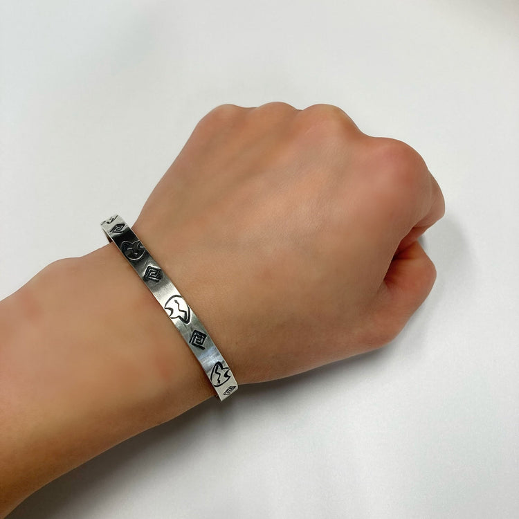 FIRST AMERICAN TRADERS / Sterling Silver Bangle CF