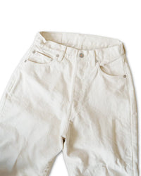 HATSKI  Denim03 Wide Tapered Denim -Ecru