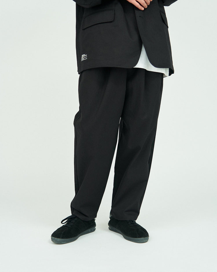 FreshService  CORPORATE EASY CHINO PANTS BLACK