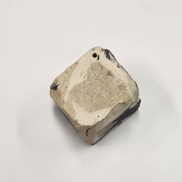 HIDAKA/ FAKE STONE INCENSE HOLDER