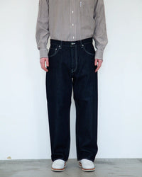 HATSKI  Denim03 Wide Tapered Denim -Ecru