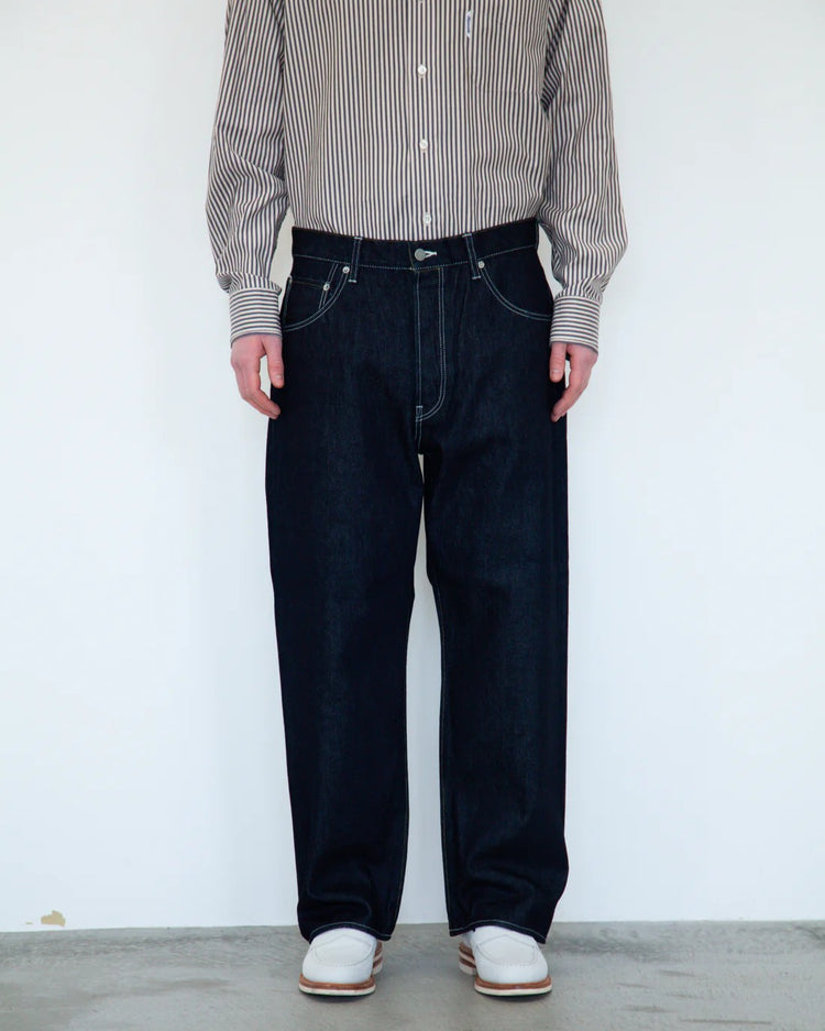 HATSKI  Denim03 Wide Tapered Denim -Ecru