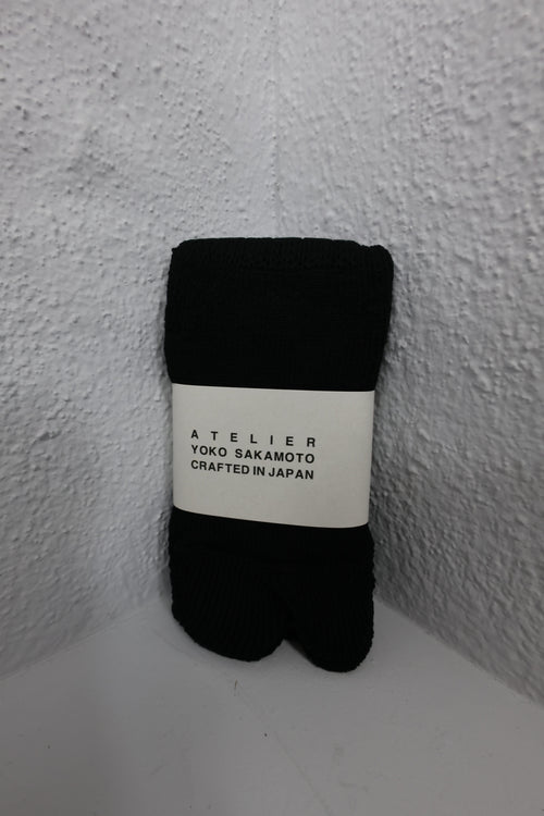YOKO SAKAMOTO  COTTON TABI PILE SOCKS BLACK