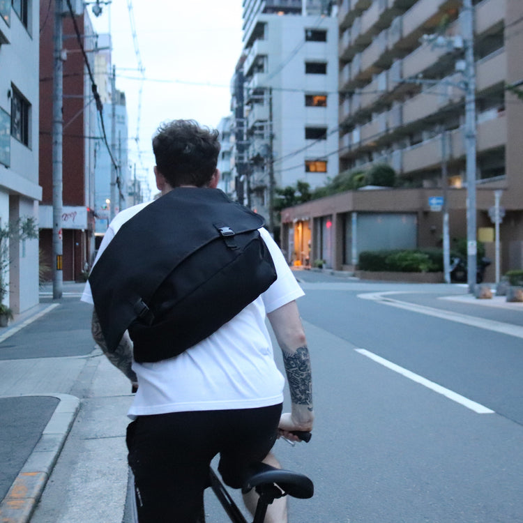 PACKING/ MESSENGER BAG BLACK PA-008