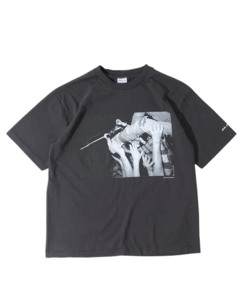 WALLA WALLA SPORT  PRINTABLE TUBE TEE / CHARLES PETERSON  "CROWD SURF" USED BLACK