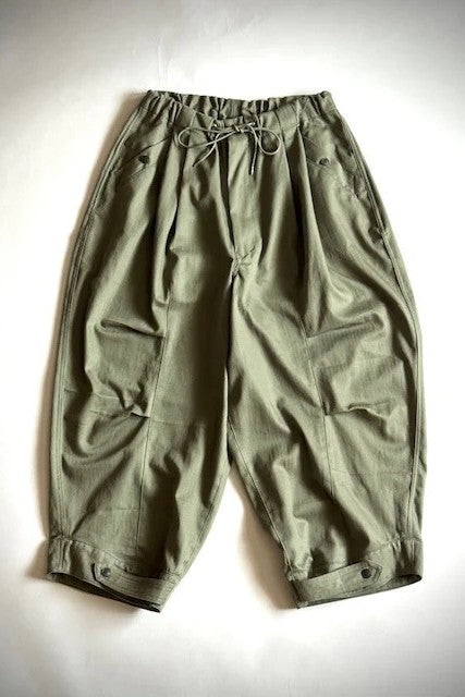 HAVERSACK  コットンヘリンボーンクロップドアーミーパンツ 462626 KHAKI