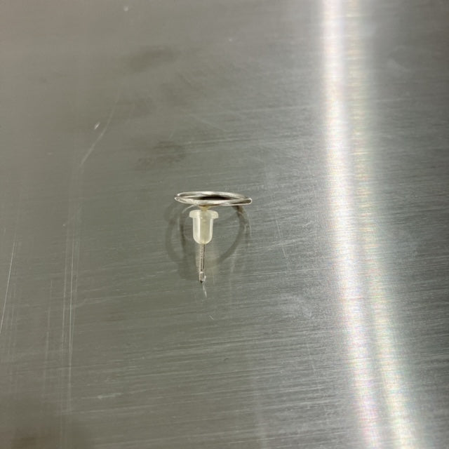 tiinei / 標本ピアス　シルバー円（片耳）-