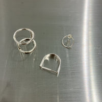 tiinei / 標本ピアス　シルバー円（片耳）-