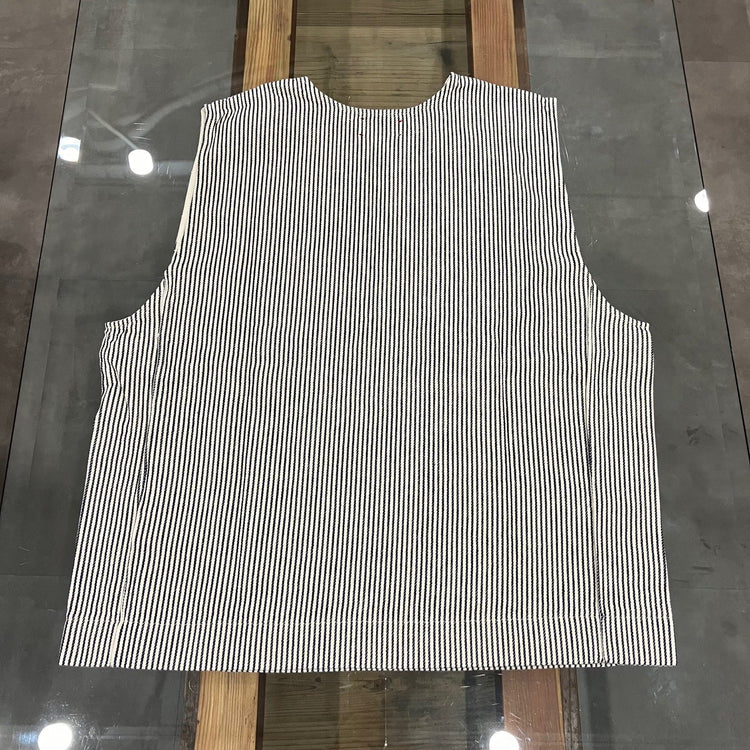 MEYAME / SLIT SLEEVELESS