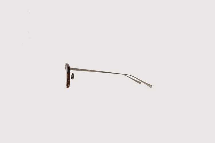 NOCHINO OPTICAL / JIFUSAN #3. RICH AMBER × GREY GREEN TO D.GREY (Photochromic Model)