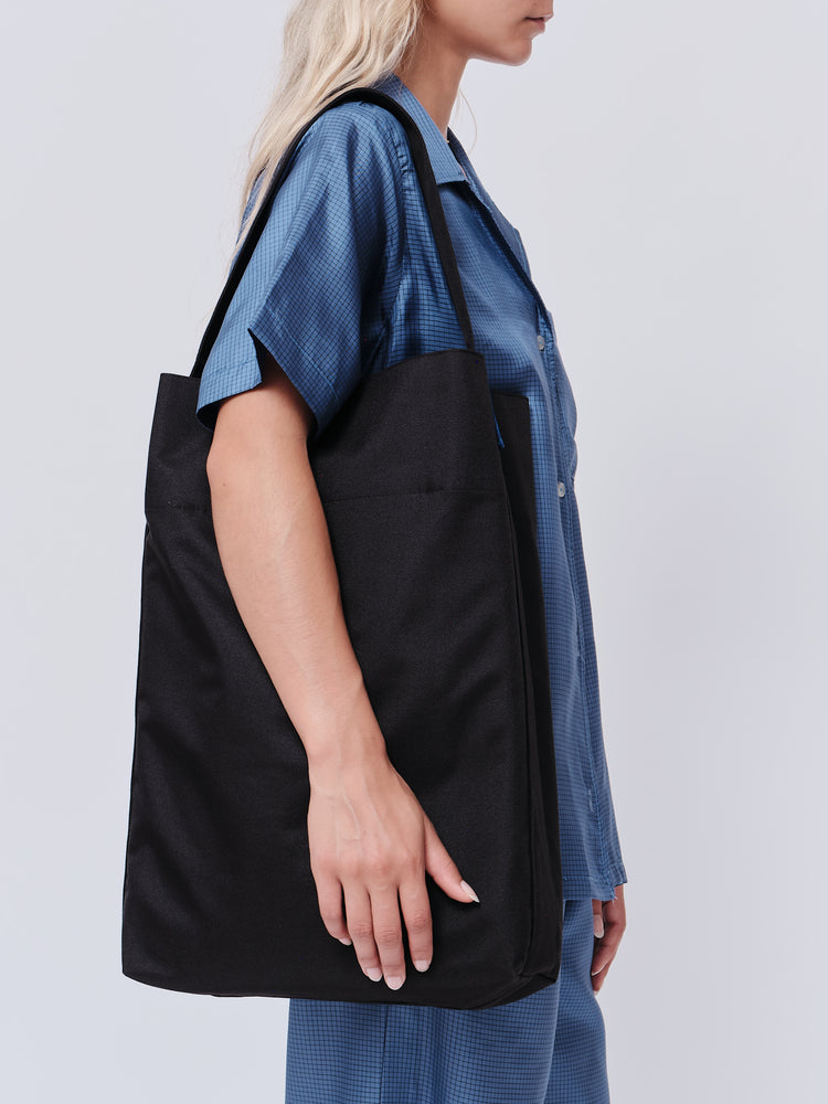 Kaan　BUCKET TOTE (CORE) Waterproof canvas BLACK