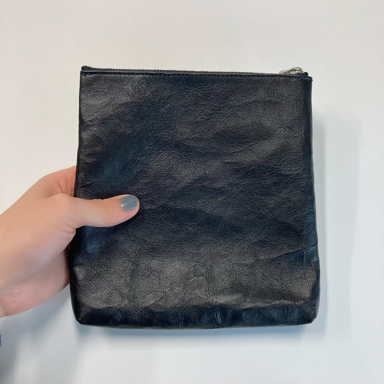 REEL/ Zip pouch D size: MT (Zip pouch D)
