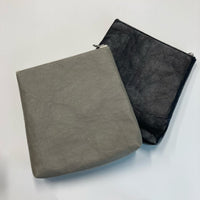 REEL/ Zip pouch D size: MT (Zip pouch D)