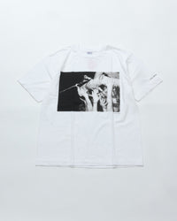 WALLA WALLA SPORT  PRINTABLE TUBE TEE / CHARLES PETERSON  "CROWD SURF" WHITE