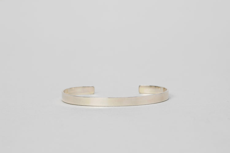 ERA. S&amp;C FLAT BANGLE