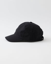 La Maison de Lyllis / TYPECAP BLACK