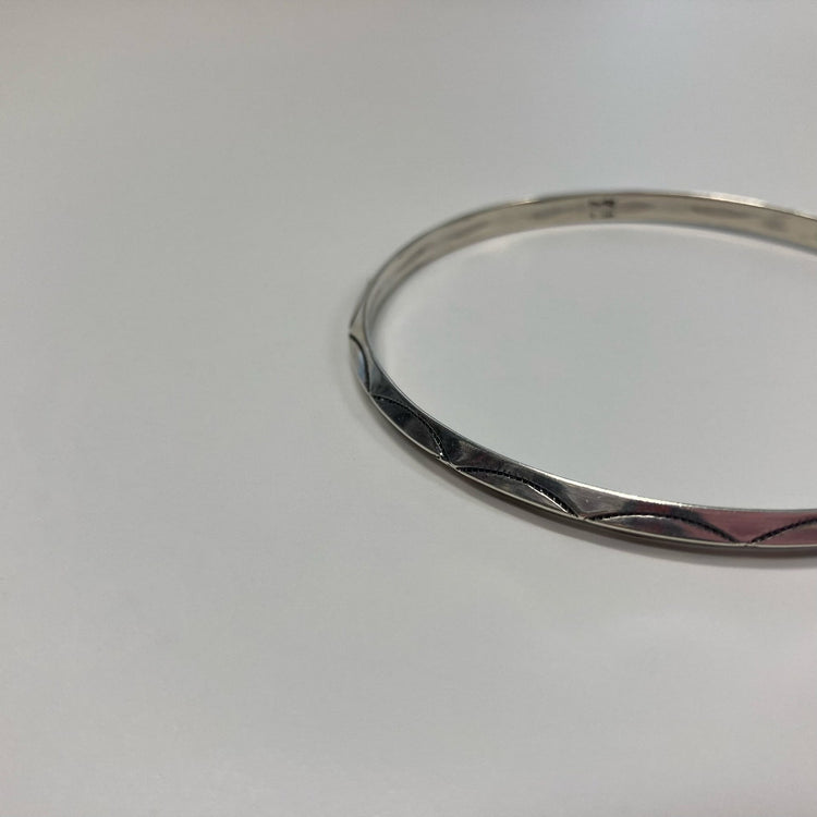 FIRST AMERICAN TRADERS / Sterling Silver Bangle OC