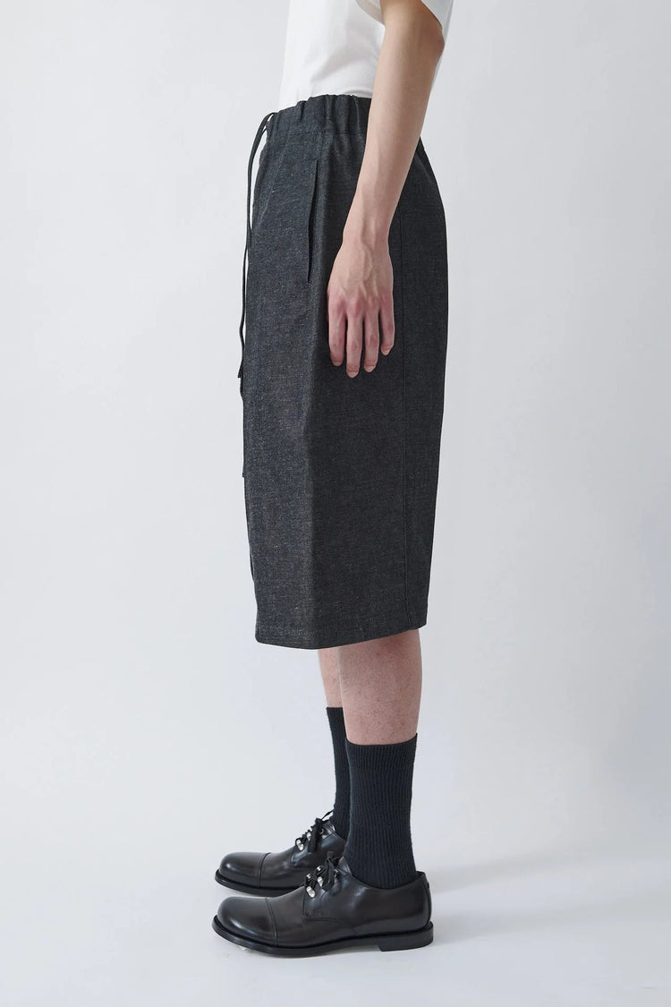 sage NATION  Box Pleat Short Denim - Raw Black