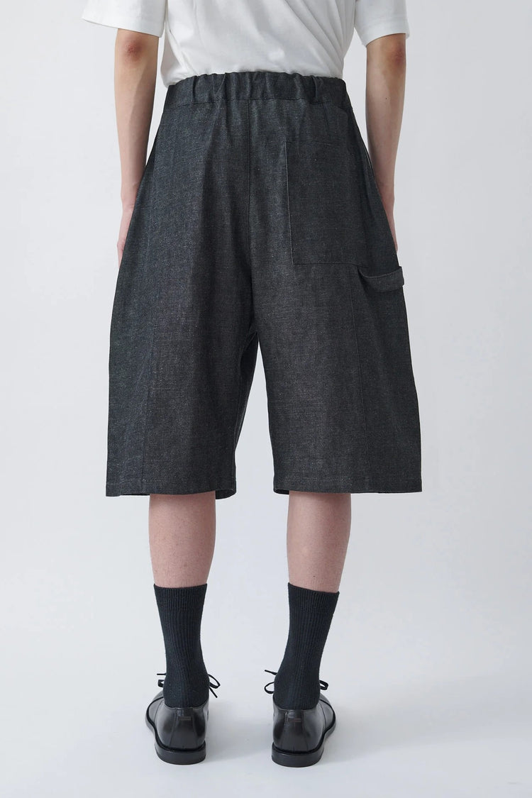 sage NATION  Box Pleat Short Denim - Raw Black
