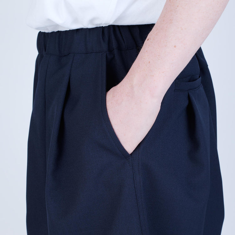 UNTRACE Knee Shorts _263 DARK NAVY / OLIVE