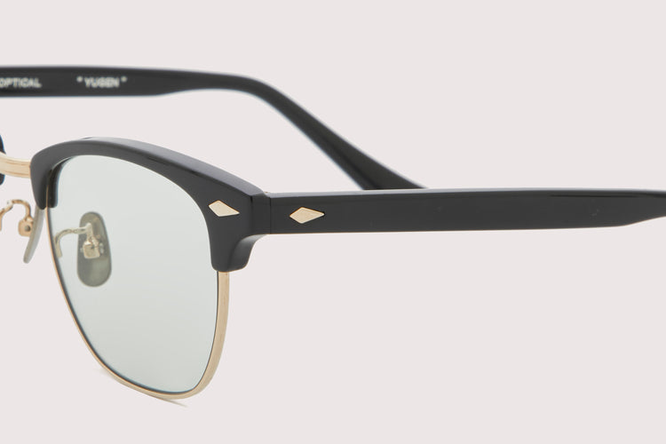 NOCHINO OPTICAL YUGEN #2. GLOSS BLACK & CHAMPAGNE GOLD × GRAY GREEN to D.GREY (dimming)
