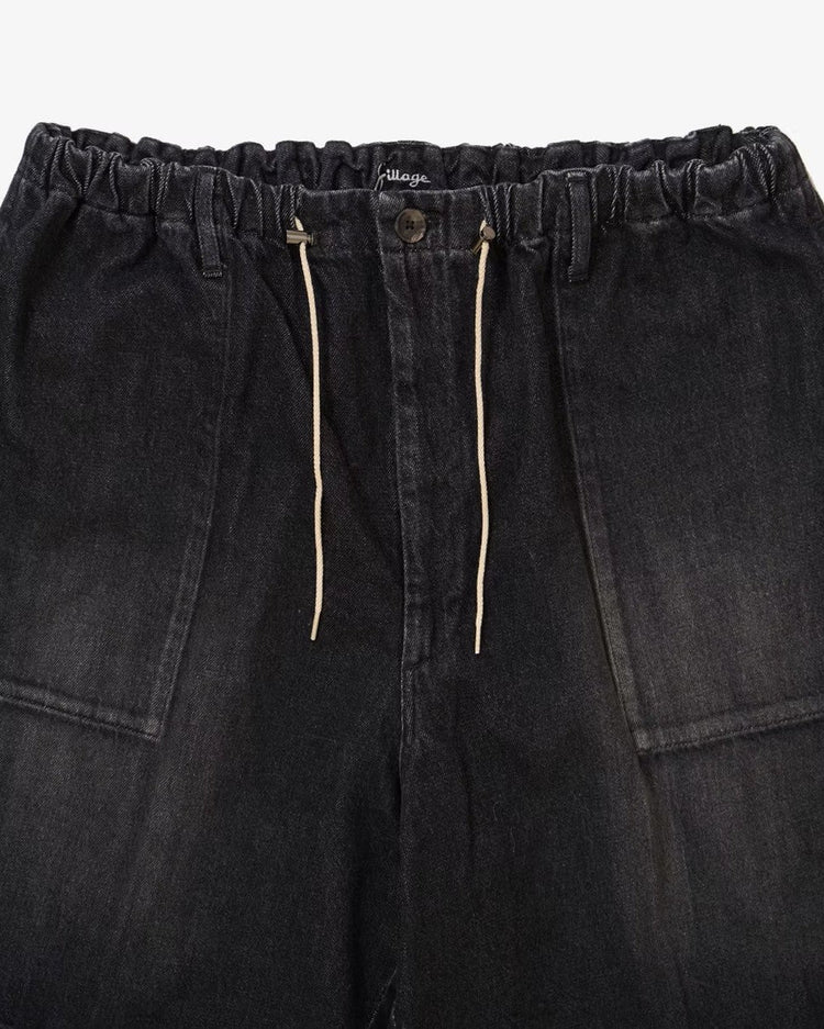 Sillage   circular fatigue shorts black denim damaged
