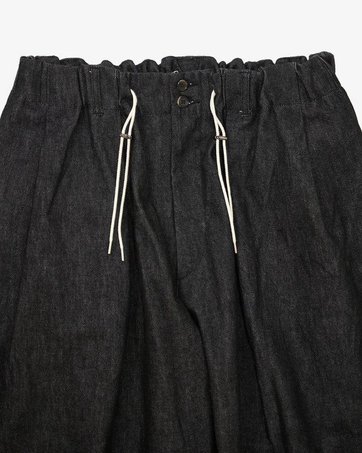 Sillage / circular short pants black denim one wash 
