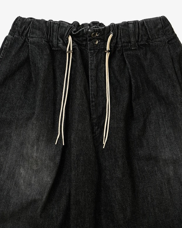 Sillage / circular short pants black denim damaged