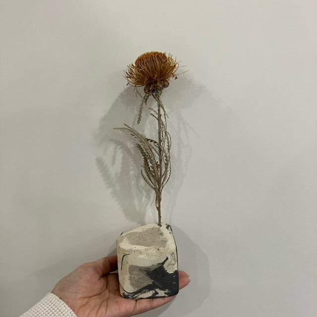 HIDAKA/ FAKE STONE INCENSE HOLDER