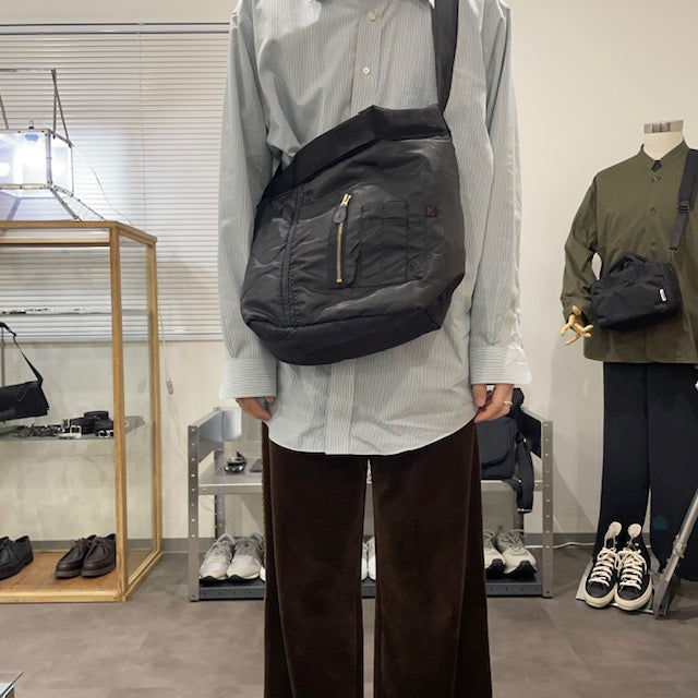 SUNNY SPORTS /THRIFTY LOOK /small MA1 shoulder
