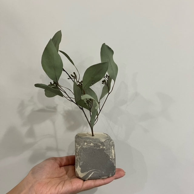 HIDAKA/ FAKE STONE INCENSE HOLDER