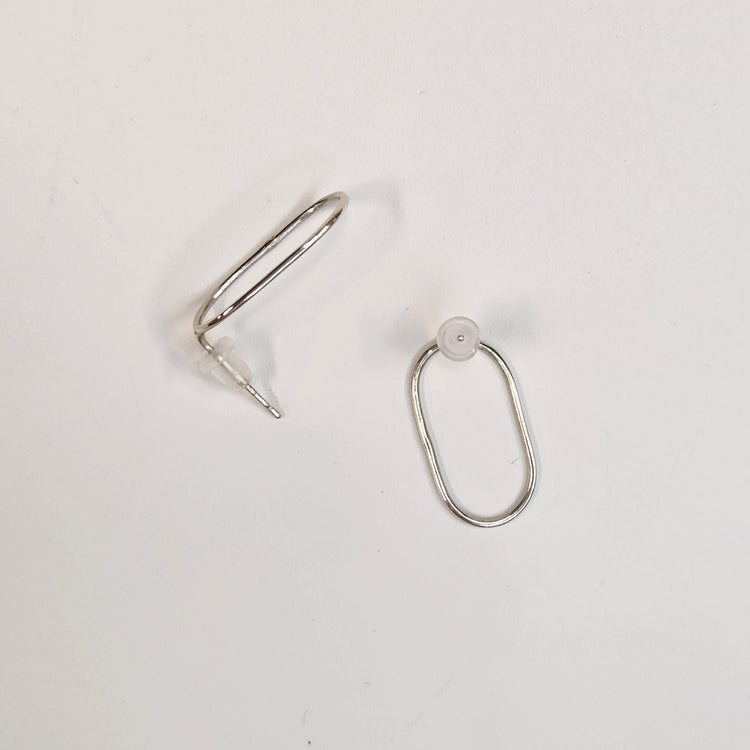 tiinei / 標本ピアス　シルバー楕円（片耳）