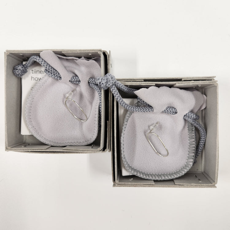 tiinei / 標本ピアス　シルバー楕円（片耳）