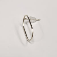 tiinei / 標本ピアス　シルバー楕円（片耳）