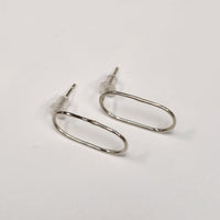 tiinei / 標本ピアス　シルバー楕円（片耳）