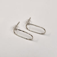 tiinei / 標本ピアス　シルバー楕円（片耳）