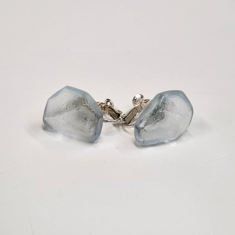 tiinei / 標本イヤリングガラス　-かく-（片耳）