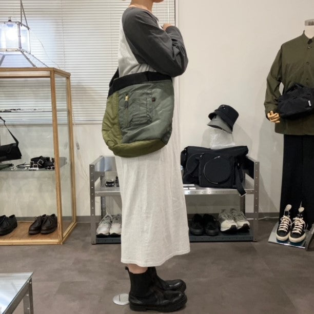 SUNNY SPORTS  /THRIFTY LOOK  /small MA1 shoulder